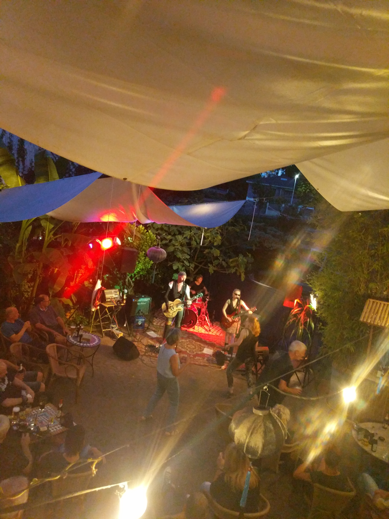 Cosmic Presents - Live im Cafe - Herz rockt